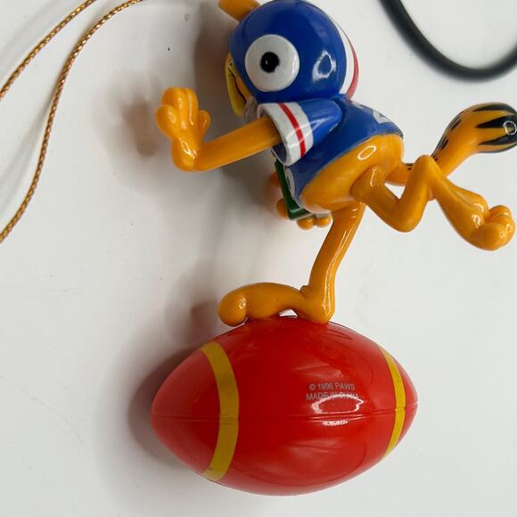 Paws 20 years of Garfield 1996 Garfield Football Player Ornament - Picture 5 of 5